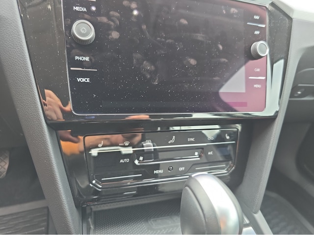 Volkswagen Passat 1.5 TSI Business Variant