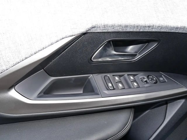 Peugeot E-3008 Allure Pack