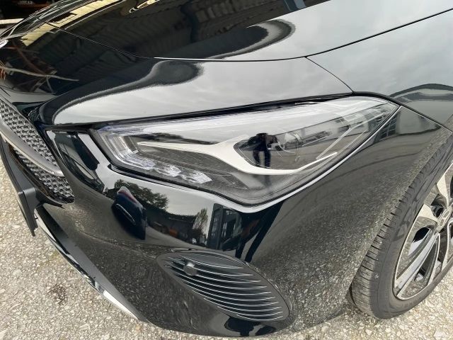Mercedes-Benz CLA 180 Progressive