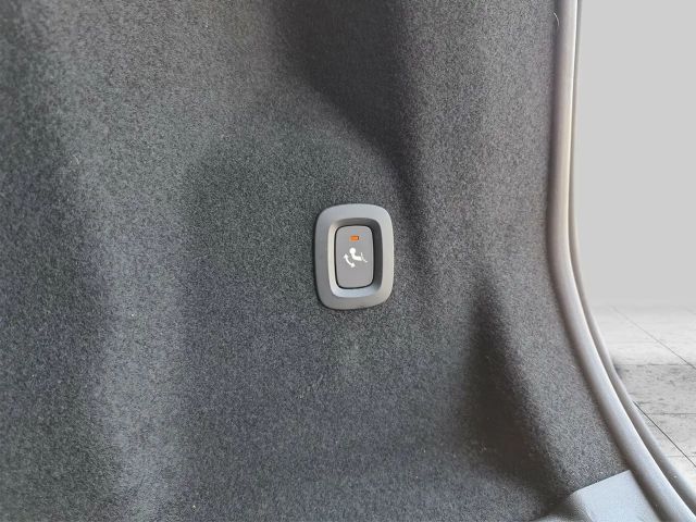 Volvo XC60 R-Design T8