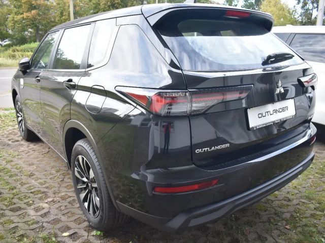 Mitsubishi Outlander 2.4L Polar,Sitzheizung,Standheizung