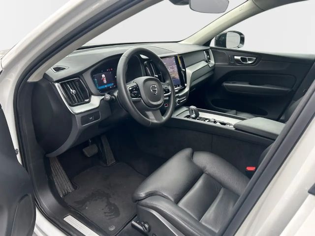 Volvo XC60 AWD Dark Plus