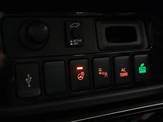 Mitsubishi Outlander +SHZ+STANDHEIZUNG+NAVI+LEDER+LENKRADHEIZ.+