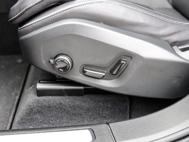 Volvo XC60 AWD Dark Plus