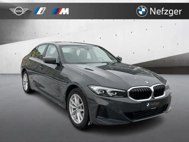 BMW 320 320i Sedan xDrive