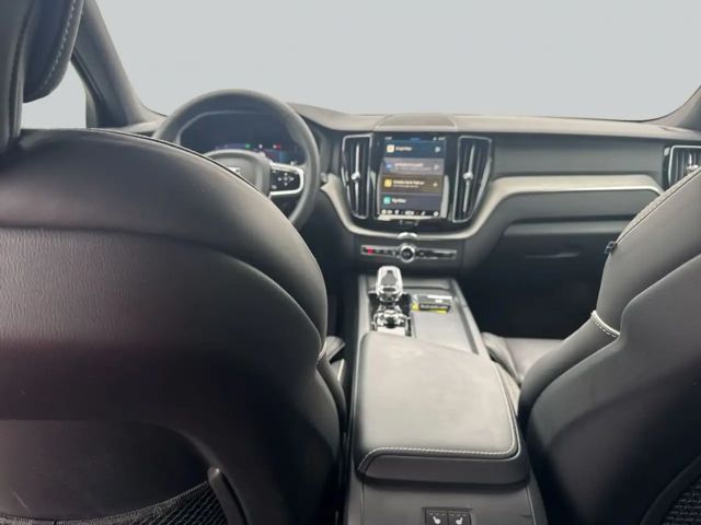 Volvo XC60 AWD Dark Plus