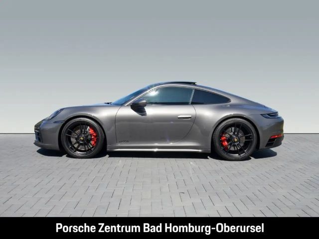 Porsche 992 Carrera Coupé GTS