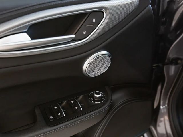 Alfa Romeo Giulia AT8 Q4 Veloce