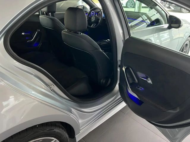 Mercedes-Benz A 180 AMG Line