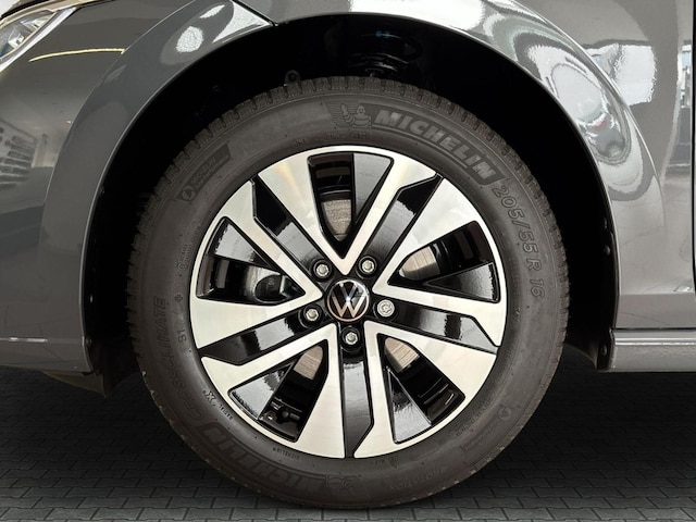 Volkswagen Golf 1.5 TSI Golf VIII