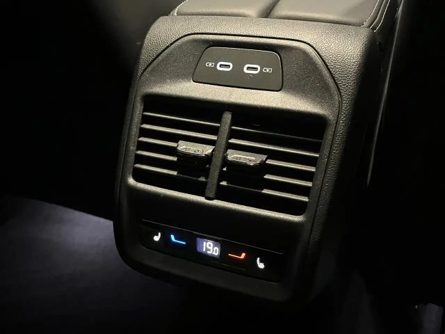 Volkswagen Passat 4Motion R-Line Variant