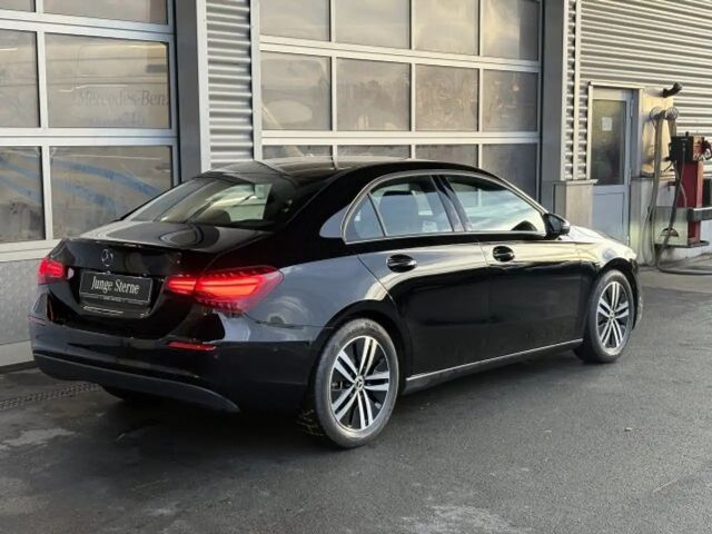 Mercedes-Benz A 180 A 180Limousine Advance LED Kamera DAB Navigation