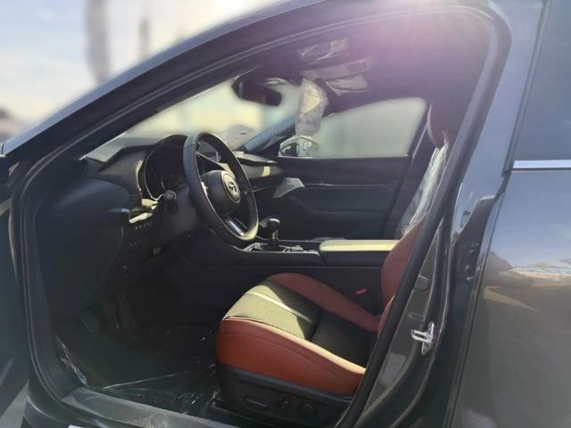 Mazda 3 2.5L SkyActiv e-Skyactiv