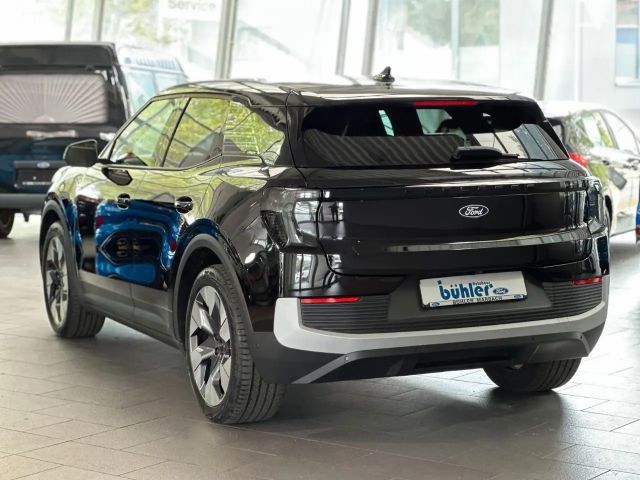 Ford Explorer Premium RWD