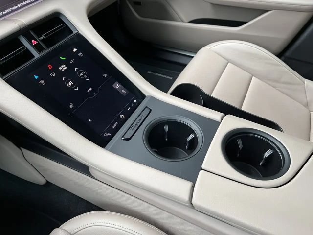 Porsche Taycan 4S Cross Turismo