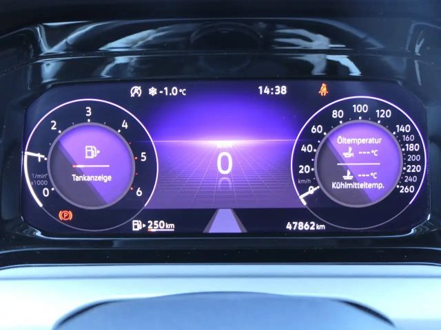 Volkswagen Golf Life Variant