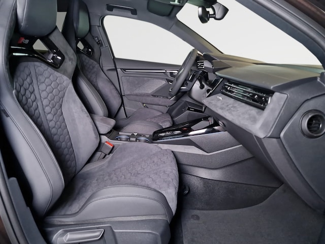 Audi RS3 Quattro S-Tronic Sedan