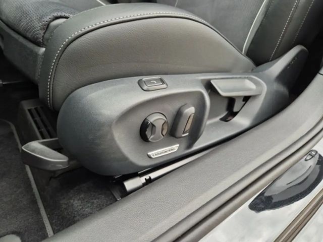 Volkswagen Passat 1.5 eTSI DSG Variant