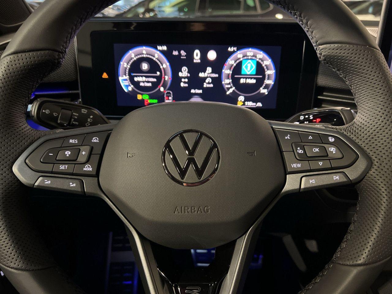 Volkswagen T-Roc 1.5 eTSI DSG IQ.Drive R-Line