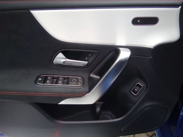 Mercedes-Benz CLA 180 AMG Line Shooting Brake