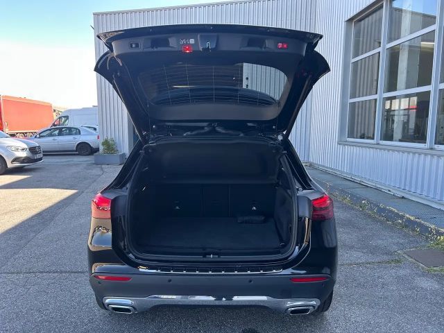 Mercedes-Benz GLA 180 Progressive