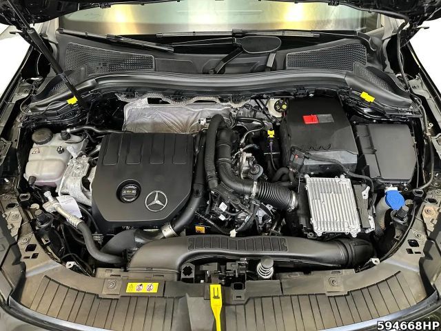 Mercedes-Benz GLA 180 AMG Line