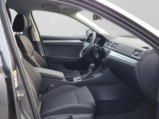 Skoda Superb Ambition Combi iV