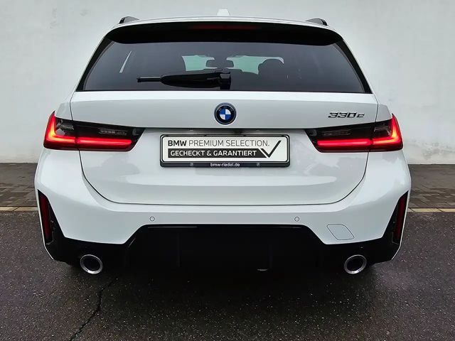 BMW 330 330e M-Sport Touring