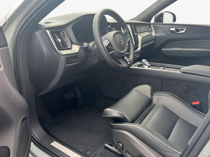 Volvo XC60 AWD Dark Plus T6