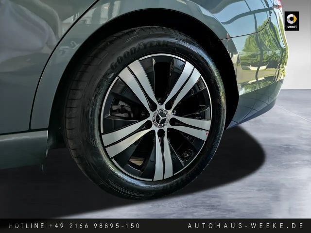 Mercedes-Benz C 180 AVANTGARDE Sedan