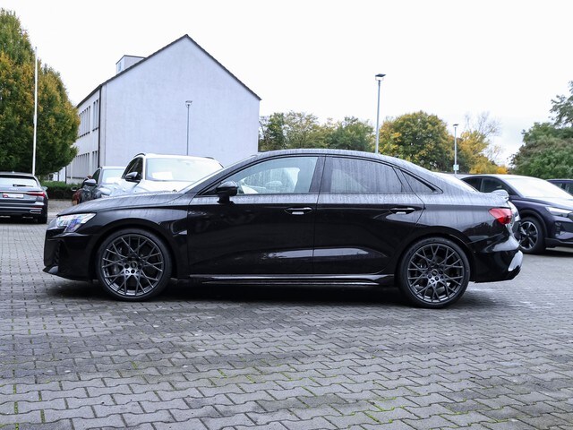 Audi RS3 Quattro S-Tronic Sedan
