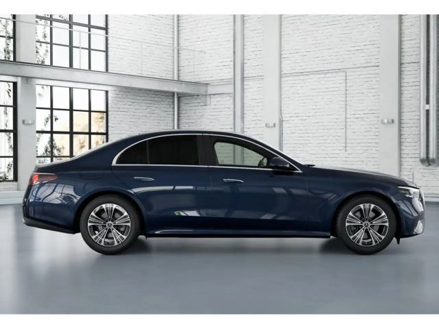 Mercedes-Benz E 200 4MATIC AVANTGARDE Sedan