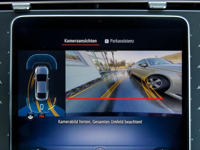 Mercedes-Benz EQE 300 Sedan