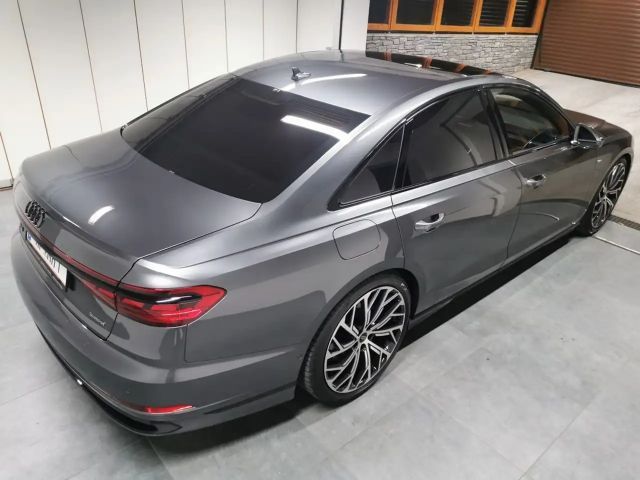 Audi A8 S-Line