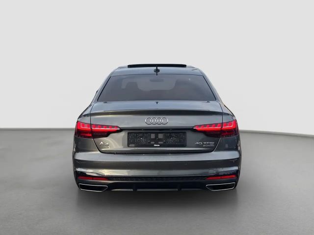 Audi A4 40 TFSI Quattro S-Line S-Tronic Sedan