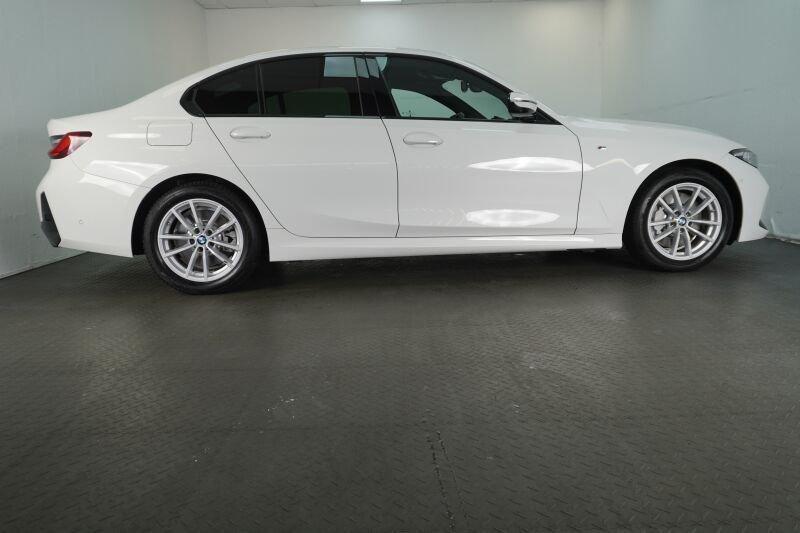 BMW 330 330i Sedan xDrive