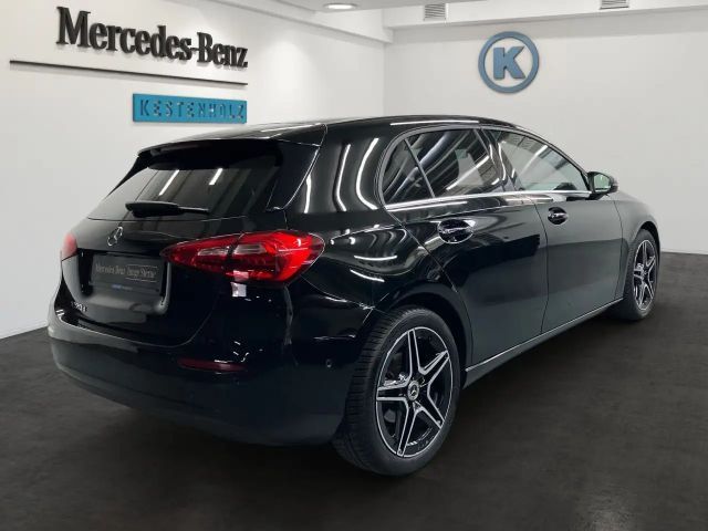 Mercedes-Benz A 220 A 220 d Style