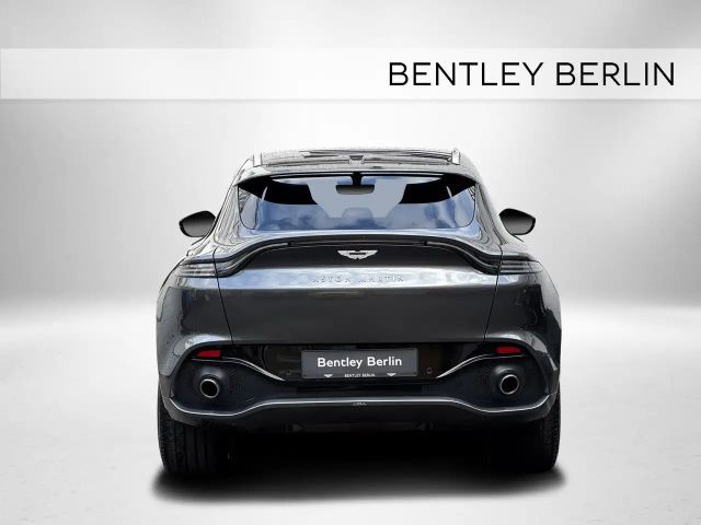 Aston Martin DBX V8