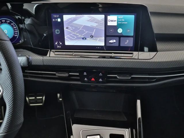 Volkswagen Golf 1.5 eTSI DSG Golf VIII R-Line