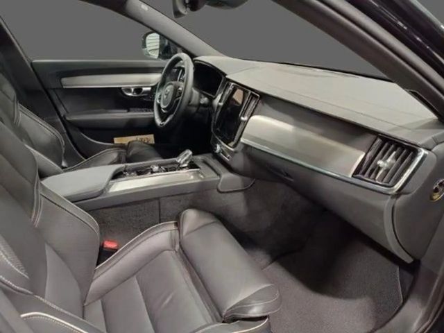 Volvo V90 Cross Country AWD Plus