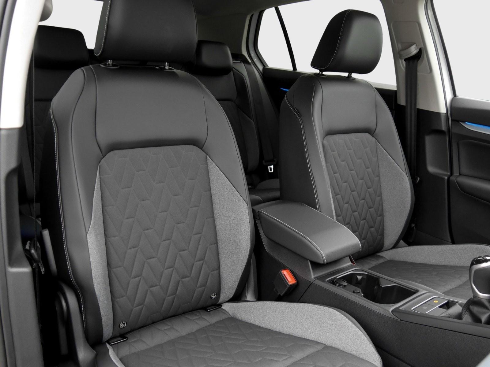 Volkswagen Golf 1.5 TSI Golf VIII