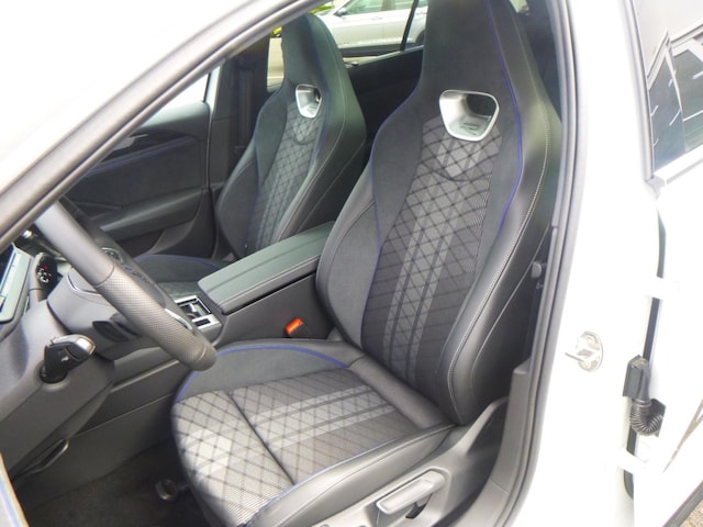 Volkswagen Passat DSG R-Line