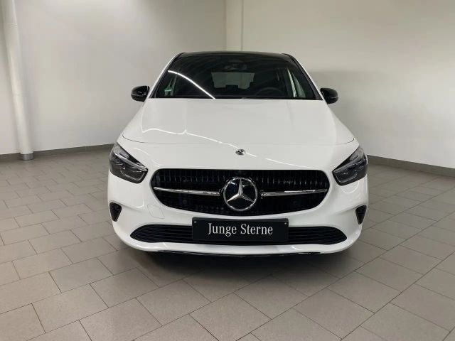 Mercedes-Benz B 200 PRO+NIGHT+PANO+KEYLESS+MULTIBEAM+KAMERA