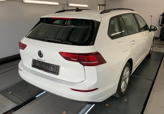 Volkswagen Golf Life Variant