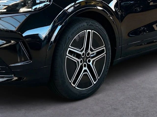 Ford Capri Premium RWD