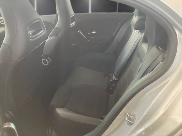 Mercedes-Benz A 200 AMG Line