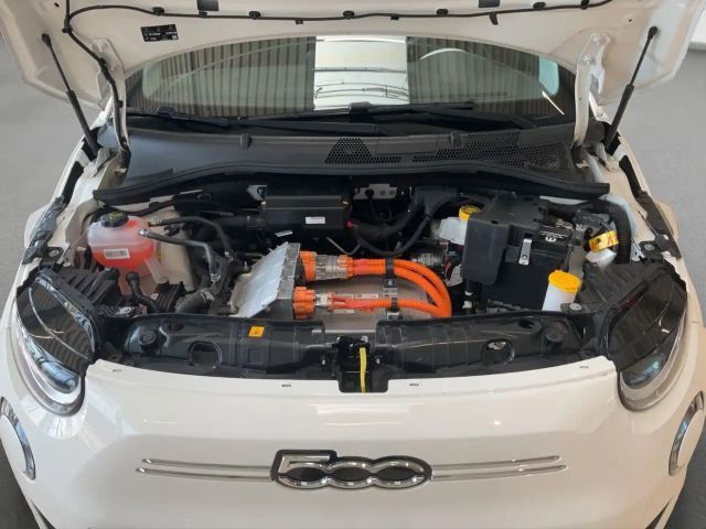 Fiat 500e + Ganzjahresreifen