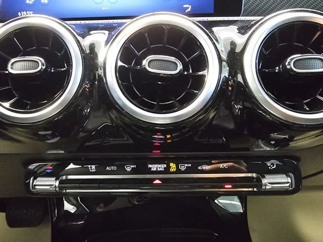 Mercedes-Benz A 180 Progressice Advanced Navi,Parkassi,VollLED