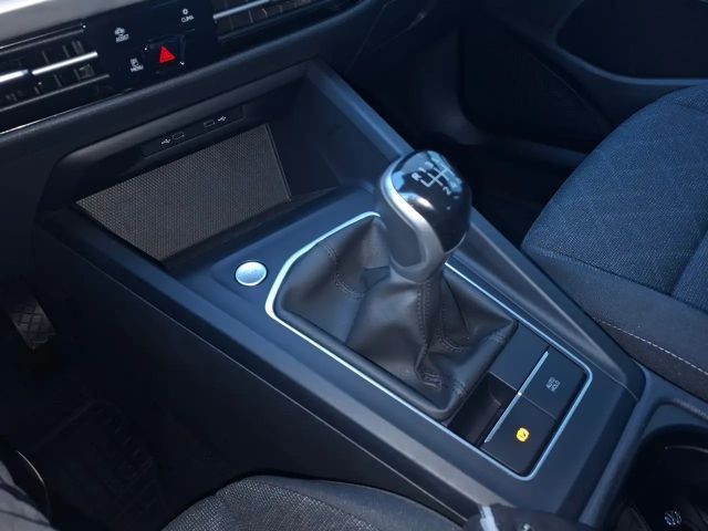 Volkswagen Golf Life Variant