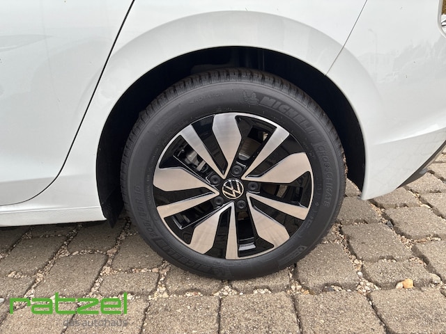 Volkswagen Golf 1.5 eTSI DSG